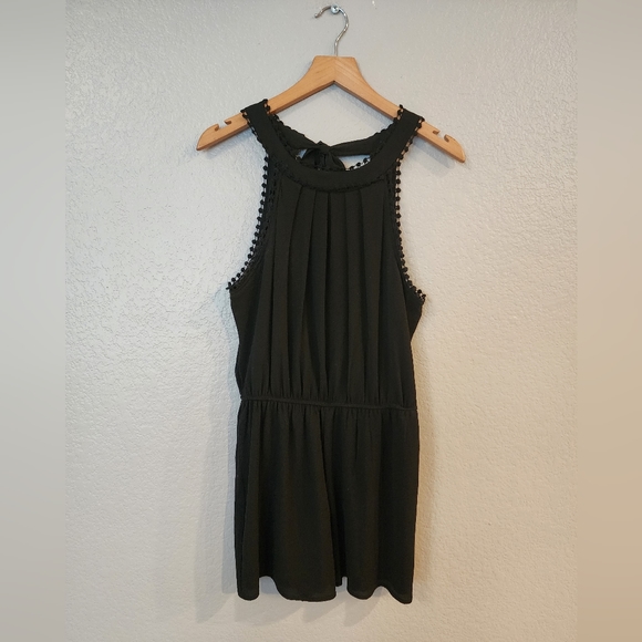 Francesca's Collection Halter Romper - Picture 1 of 8